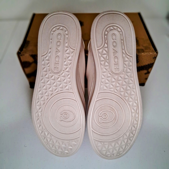 Coach Cream Sneakers with Heart Logo - Picture 5 of 6